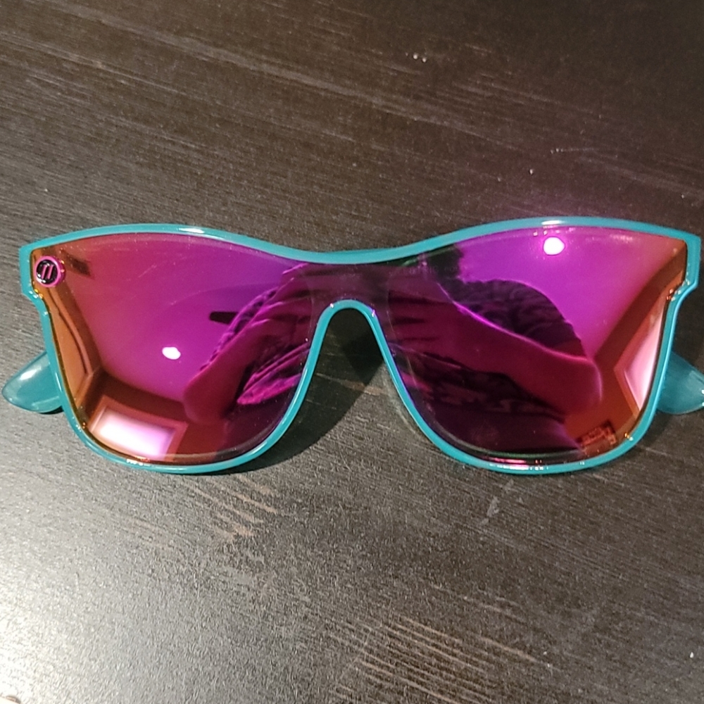 Blenders Eyewear - Sunglasses